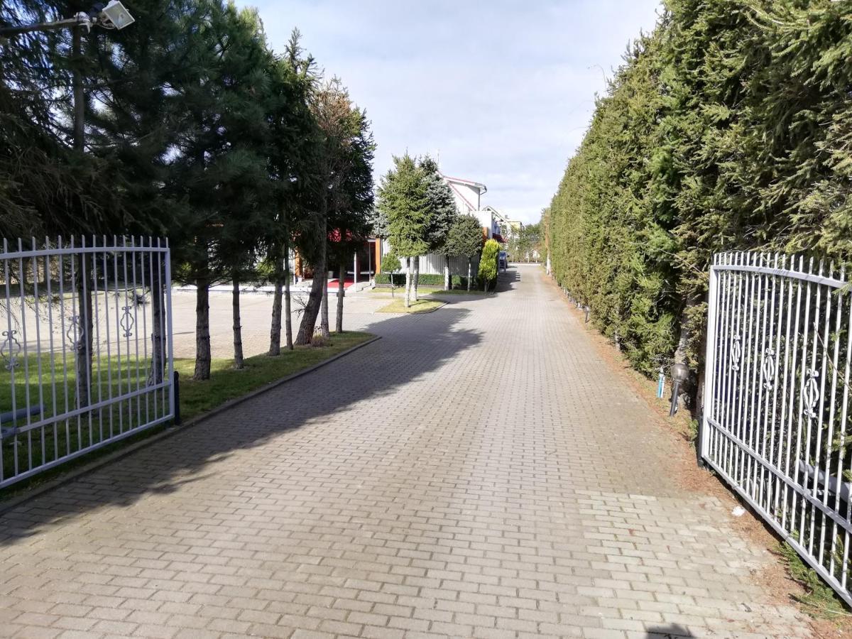 Pokoj Vivat Mierzyn  外观 照片